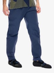 Spodnie wspinaczkowe La Sportiva Helixir Pants. Niebieskie szorty męskie La Sportiva, bez wzorów, z materiału. Za 621.49 zł.