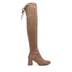 Kozaki DeeZee. Brązowe kozaki damskie DeeZee, bez obcasa, na słupku. Za 229.99 zł.