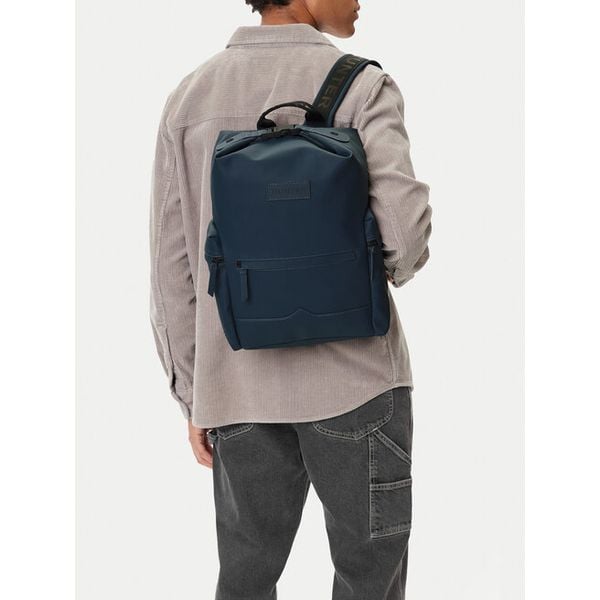 Plecak Hunter. Niebieskie plecaki męskie Hunter, bez wzorów. Za 219.99 zł.