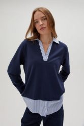 Bluza z kołnierzykiem granatowa. Bluzy bez kaptura damskie MOODO, l, z bawełny. W wyprzedaży za 59.99 zł.