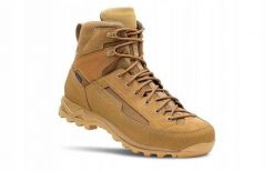Buty militarne trekkingowe Crispi AT 6 GTX. Brązowe buty trekkingowe męskie CRISPI, z gore-texu, bez zapięcia, trekkingowe, gore-tex. Za 1,499.00 zł.