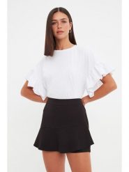 Trendyol Koszulka w kolorze białym rozmiar: L. Białe t-shirty damskie Trendyol, l, bez wzorów, z bawełny, bez kołnierzyka. Za 65.69 zł.