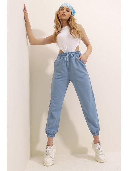 Trend Alacati Spodnie dresowe w kolorze błękitnym rozmiar: L. Niebieskie spodnie dresowe damskie Trend Alacati, l, bez wzorów, z bawełny. Za 61.02 zł.