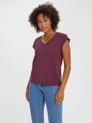 Vero Moda Koszulka w kolorze fioletowym rozmiar: M. Różowe t-shirty damskie Vero Moda, m, bez wzorów, bez kołnierzyka. Za 74.81 zł.