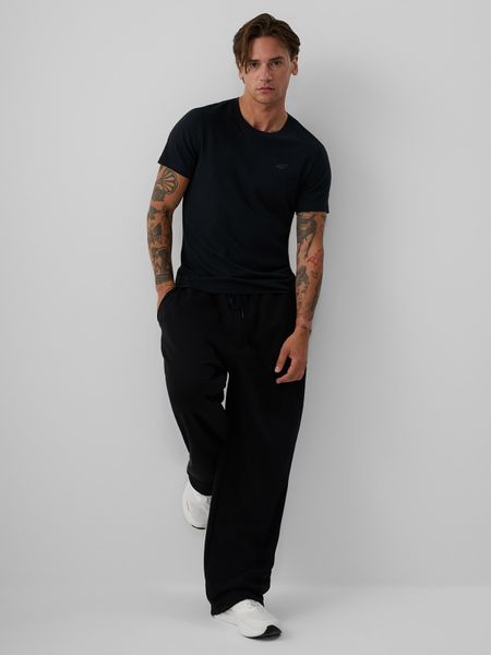 4F T-shirt slim gładki męski - szary S. Szare t-shirty męskie 4f, m, bez wzorów, z dzianiny, bez kołnierzyka. Za 69.99 zł.