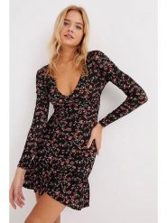 Cool and sexy Sukienka w kolorze czarnym rozmiar: S. Czarne sukienki damskie Cool and sexy, s, bez wzorów, bez kołnierzyka, bez ramiączek, maxi. Za 60.99 zł.