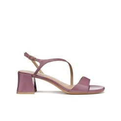 Damskie sandały na obcasie Geox New Eraklia 50 T01. Czerwone sandały damskie Converse, bez wzorów, z gumy, bez obcasa, na obcasie. Za 330.00 zł.