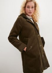 Parka sztruksowa na podszewce baranku, fason o linii litery A. Brązowe parki damskie bonprix, bez wzorów, ze sztruksu. Za 289.99 zł.