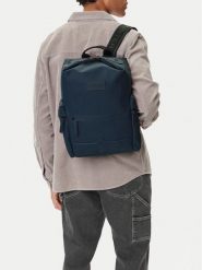 Hunter Plecak CEO-HTR-B-014-08 Granatowy. Niebieskie plecaki męskie Hunter, bez wzorów. Za 219.99 zł.