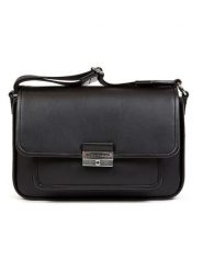 Michael Kors Skórzana torebka w kolorze czarnym - 23,5 x 6,5 x 5,5 cm rozmiar: onesize. Czarne torebki klasyczne damskie Michael Kors, bez wzorów, z materiału, bez dodatków. Za 804.99 zł.