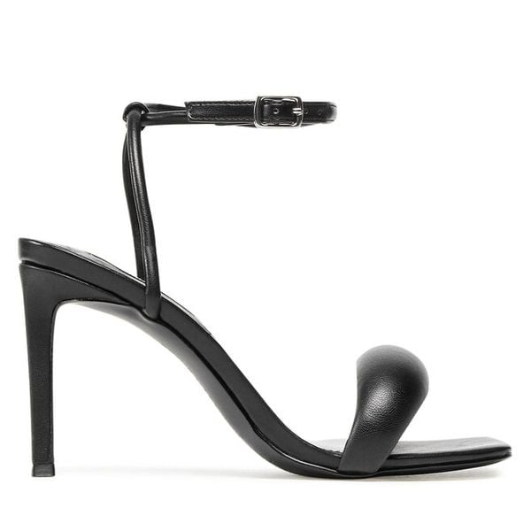 Sandały Steve Madden. Czarne sandały damskie Steve Madden, bez wzorów, bez obcasa, na szpilce. Za 349.99 zł.