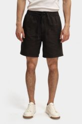 Męskie szorty Mustang Style Linen Jogger Shorts Black Beauty 1016459 4185. Czarne szorty męskie Mustang, bez wzorów, z materiału. Za 169.99 zł.