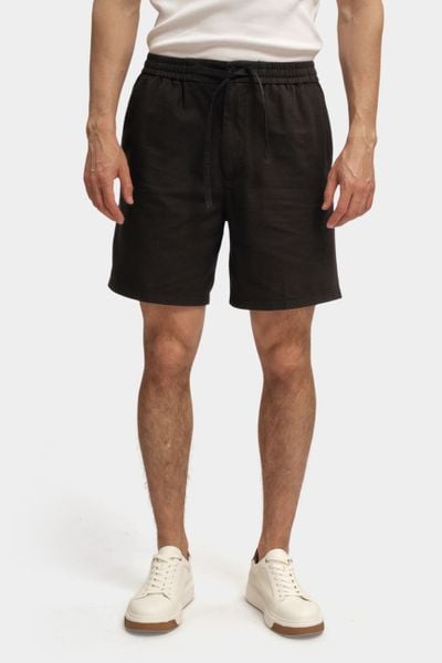 Męskie szorty Mustang Style Linen Jogger Shorts Black Beauty 1016459 4185. Czarne szorty męskie Mustang, bez wzorów, z materiału. Za 169.99 zł.