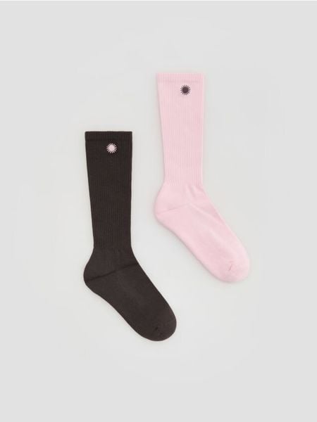 Długie skarpetki z haftem 2 pack - wielobarwny. Skarpetki damskie Reserved, bez wzorów. Za 59.99 zł.