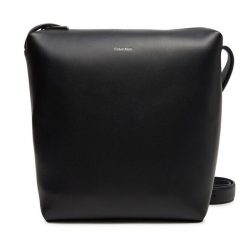 Saszetka Calvin Klein. Czarne saszetki męskie CALVIN KLEIN. Za 489.99 zł.