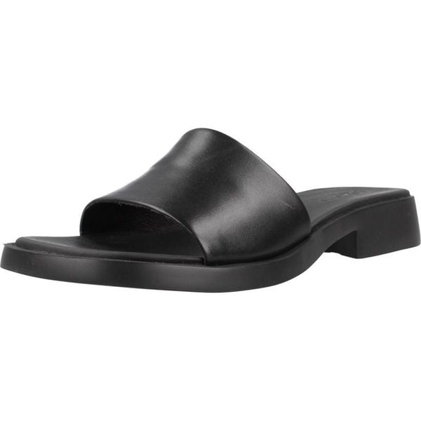 Sandały CAMPER K201740 001 Czarny. Czarne obuwie trekkingowe damskie Camper, bez wzorów, ze skóry, bez obcasa. Za 534.99 zł.