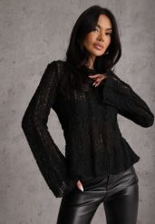 Czarna Bluzka z Koronki Ozdobiona Rozszerzanymi Rękawami Lertiola. Czarne bluzki damskie Renee, bez wzorów, z koronki, eleganckie, bez kołnierzyka, bez ramiączek. Za 89.99 zł.