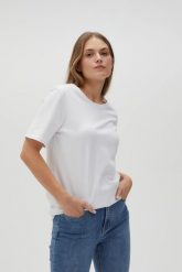 Gładki bawełniany t-shirt biały. Białe t-shirty damskie MOODO, l, bez wzorów, z bawełny, bez kołnierzyka. Za 34.99 zł.