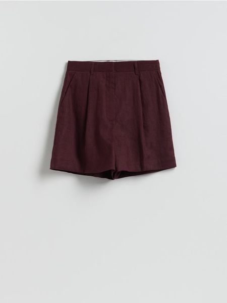 Lniane szorty - mahoniowy. Brązowe szorty damskie Reserved, bez wzorów. Za 159.99 zł.
