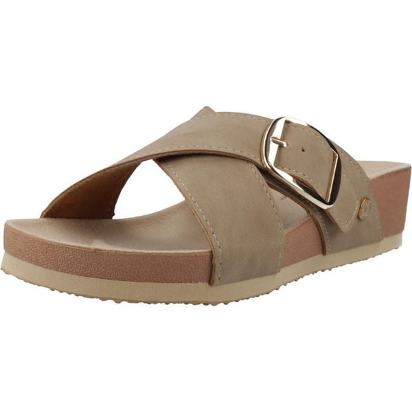 Sandały GIOSEPPO WINN Brązowy. Brązowe sandały damskie Gioseppo, bez wzorów, z syntetyku, bez obcasa. Za 179.00 zł.