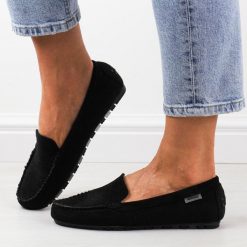 Czarne ażurowe zamszowe mokasyny damskie Potocki 09301. Czarne mokasyny damskie POTOCKI, z zamszu. Za 149.00 zł.