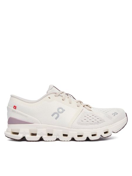 On Buty na siłownię Cloud X 4 3WE30074740 Kremowy. Białe obuwie treningowe damskie On, na fitness i siłownię. Za 719.99 zł.
