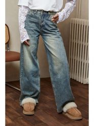 Joséfine Dżinsy "Flower" - Comfort fit - w kolorze błękitnym rozmiar: 34. Niebieskie jeansy damskie Joséfine, z podwyższonym stanem. Za 131.43 zł.