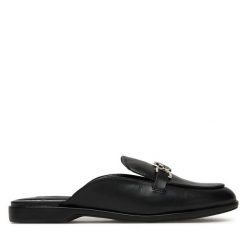 Klapki Nine West. Czarne klapki damskie Nine West, bez wzorów, bez obcasa. Za 229.99 zł.