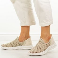 Beżowe sportowe buty damskie Vinceza 13653. Brązowe buty sportowe na co dzień damskie VINCEZA, bez wzorów, z dresówki, trekkingowe. W wyprzedaży za 122.32 zł.