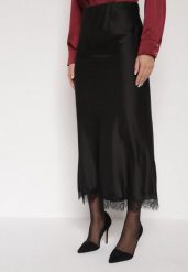 Czarna Satynowa Spódnica z Koronkowym Zdobieniem Silfera. Czarne spódniczki damskie Born2be, l, z aplikacjami, z koronki, klasyczne, maxi, dopasowane. Za 119.99 zł.