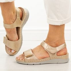 Złote sandały damskie Potocki 90372. Żółte sandały damskie POTOCKI, bez wzorów, z jeansu, bez obcasa, na płaskiej podeszwie. Za 139.00 zł.