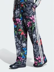 Adidas Spodnie dresowe 168791 Czarny Loose Fit. Czarne spodnie dresowe damskie Adidas, s, bez wzorów, z dresówki. Za 349.99 zł.