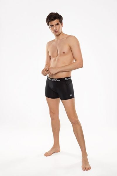 Bokserki sportowe męskie Rough Radical Comfort. Czarne bokserki męskie ROUGH RADICAL, bez wzorów, z elastanu. Za 39.00 zł.