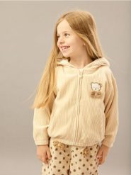 Ocieplana bluza z kapturem - beżowy. Brązowe bluzy i bluzki niemowlęce Reserved, bez wzorów, z bawełny, bez ramiączek, z kapturem. Za 69.99 zł.