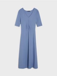 Sukienka midi z marszczeniem z dodatkiem wiskozy - niebieski. Niebieskie sukienki damskie Sinsay, l, bez wzorów, z wiskozy, bez kołnierzyka, bez ramiączek, midi. Za 69.99 zł.