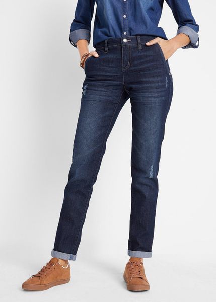 Wygodne jeansy ze stretchem o kroju boyfriend. Niebieskie jeansy damskie bonprix. Za 124.99 zł.