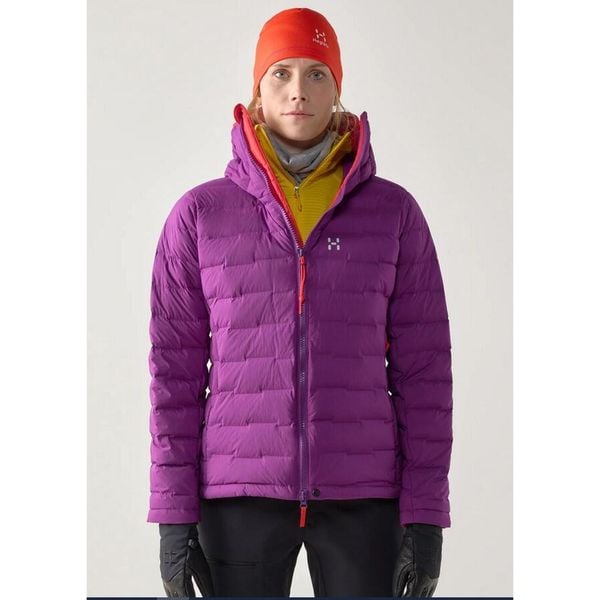 Kurtka puchowa damska Haglöfs Spitz Down Hood Women. Fioletowe kurtki damskie Haglöfs, bez wzorów, z puchu, bez kaptura. W wyprzedaży za 1,249.00 zł.