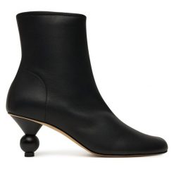 Botki Weekend Max Mara. Czarne botki damskie Weekend Max Mara, bez obcasa, na słupku, bez zapięcia. Za 2,429.00 zł.
