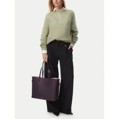 Torebka Furla. Brązowe torebki klasyczne damskie Furla, bez wzorów, bez dodatków. Za 1,579.00 zł.