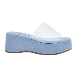 Inna Klapki Damskie Z Transparentnym Paskiem Na Koturnie Jeansowe niebieskie. Niebieskie klapki damskie bez wzorów, z jeansu, bez obcasa, na koturnie. Za 146.62 zł.