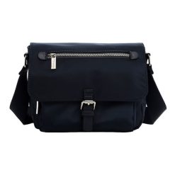 Tamaris Torebka Naramienna TAS Khiria Torebki 1 ct Damski. Torebki klasyczne damskie Tamaris, z aplikacjami, z nylonu, bez dodatków. Za 199.99 zł.