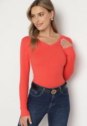 Pomarańczowy Sweter o Prostym Kroju z Dekoltem w Serek Sinoriel. Brązowe swetry klasyczne damskie Born2be, m, z jeansu, bez kołnierzyka. Za 24.99 zł.