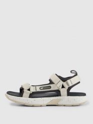 4F Sandały SVING damskie - białe 38. Białe sandały damskie 4f, bez wzorów, z gumy, bez obcasa. Za 199.99 zł.