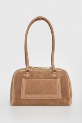 Torebka zamszowa na ramię CHRISTIAN VILLA. Torebki klasyczne damskie Christian Villa, bez wzorów, z zamszu, zamszowe, bez dodatków. Za 919.00 zł.