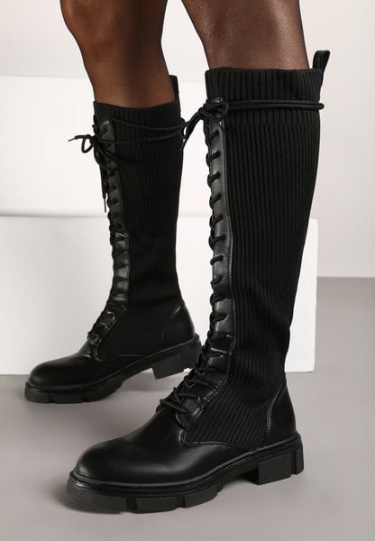 Czarne Sznurowane Kozaki na Płaskiej Podeszwie z Elastyczną Cholewką Annathe. Czarne kozaki damskie Born2be, z jeansu, bez obcasa, na płaskiej podeszwie. Za 84.99 zł.