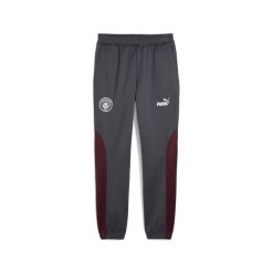 Spodnie dresowe Manchester City 2024/25. Czerwone spodnie sportowe męskie Puma, z dresówki. Za 246.65 zł.