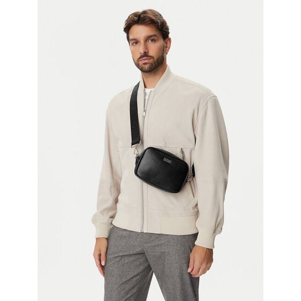 Saszetka Guess. Czarne saszetki męskie Guess. Za 284.99 zł.