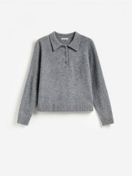 Wełniany sweter z kołnierzem - szary. Szare swetry klasyczne damskie Reserved, l, z wełny, bez kołnierzyka. Za 199.99 zł.