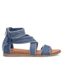 Sandały Mustang. Niebieskie sandały damskie Mustang, bez wzorów, bez obcasa, na płaskiej podeszwie. Za 179.99 zł.