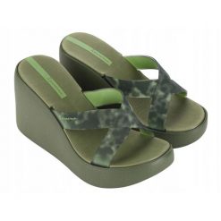 Klapki dla kobiet Ipanema HIGH FASHION SLIDE. Brązowe klapki damskie Ipanema, bez wzorów, bez obcasa. Za 179.00 zł.